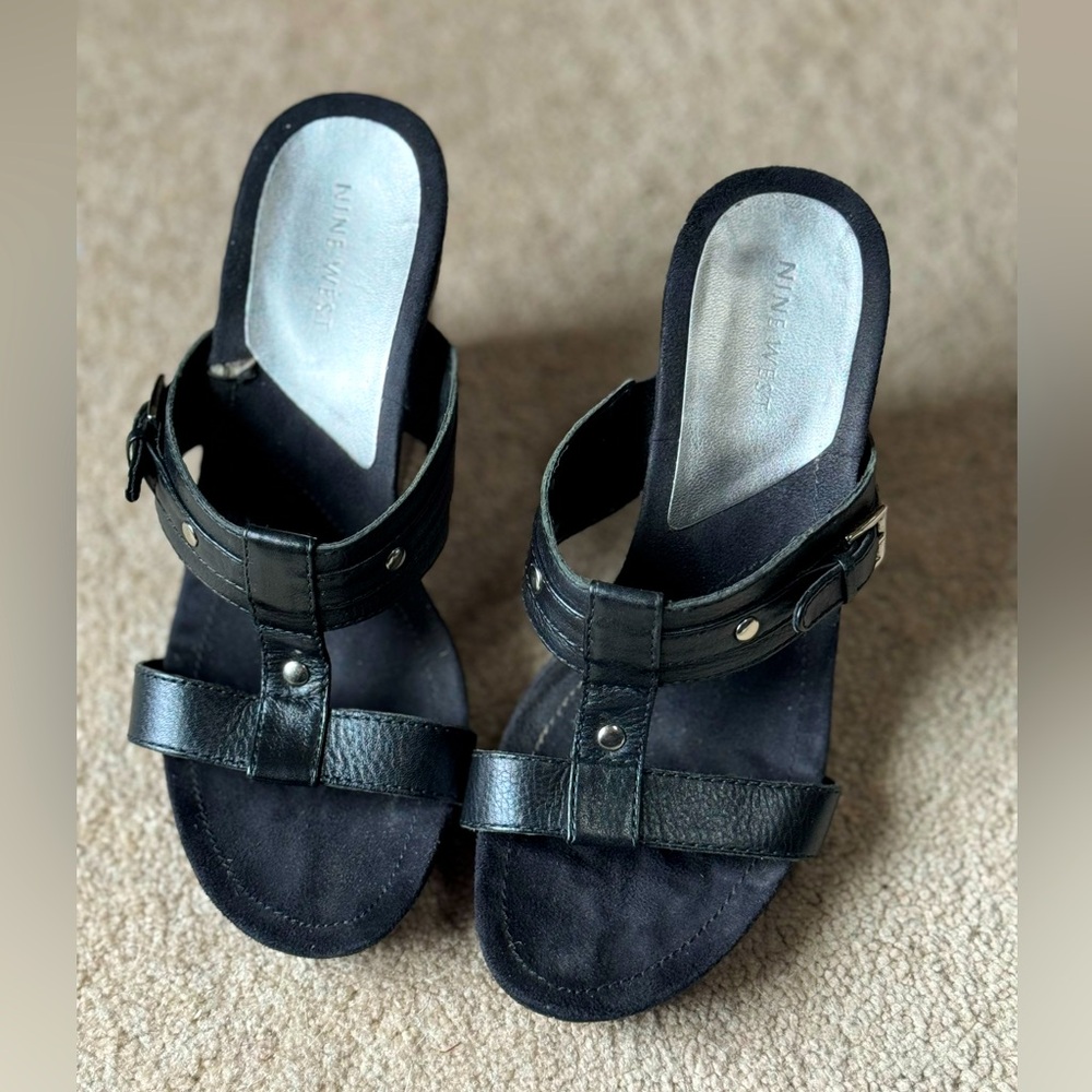 Nine West (NWABAM) Black Leather Wedge size 6.5